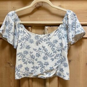 Monteau Off-White Crop Top with Navy Blue Floral Size M